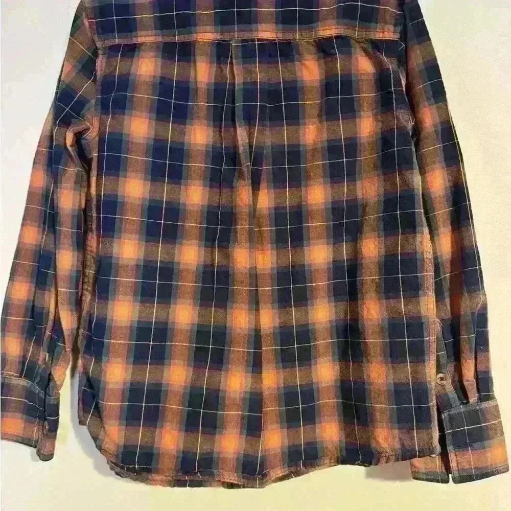 Tommy Bahama -Boys 5/6 longsleeve button up dress shirt EUC